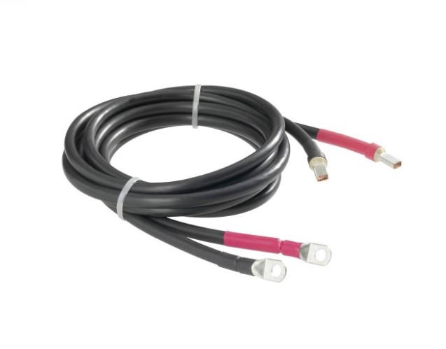 Připojovací kabely pro akumulátor a regulátor nabíjení nebo měnič napětí, 2 m/10 mm², kabelové oko M8